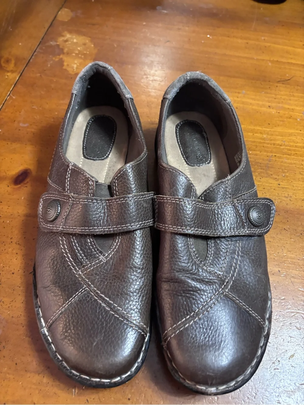 Earth Origins Women's Dark Brown Leather-Look Comfort Flats
